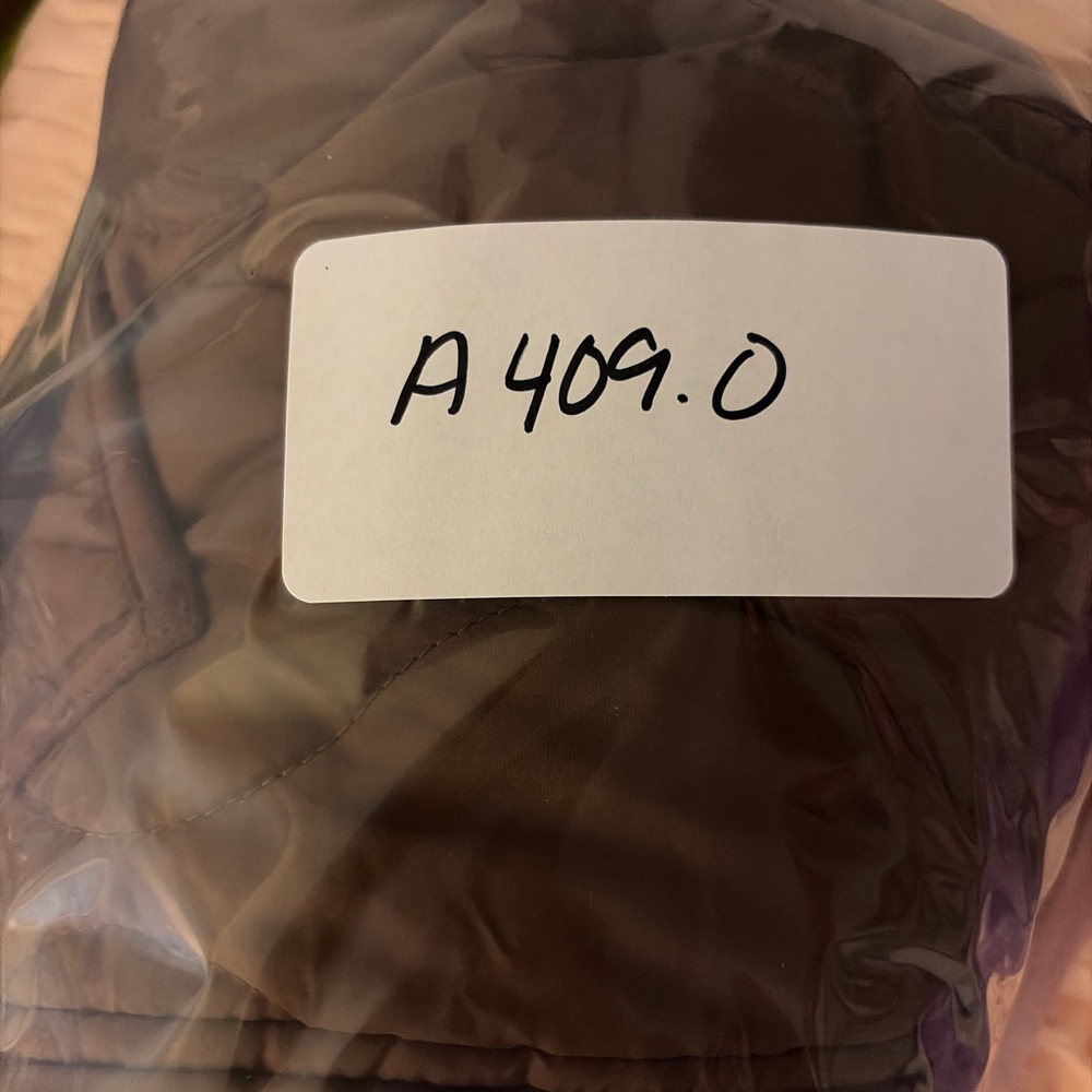 J.Crew Signature Quilted Puffer Vest Women’s Medium Brown PrimaLoft‎ Size Medium - Picture 8 of 8